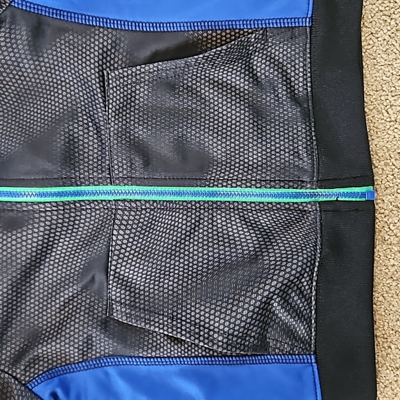 Adidas toddler lightweight jacket with hood - Picture 3 of 4